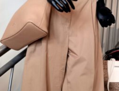 Hose beige weit